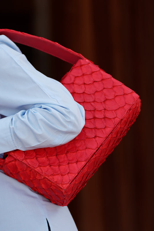 Bolsa Clássica - Pirarucu Vermelha